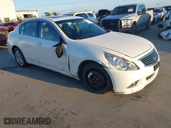 2015 Infiniti Q40 with VIN JN1CV6AR5FM521380, listed as a IAAI auction lot 41024558 with 123,595 mi miles. Bid and sale history available at carsss.com. Image 1.
