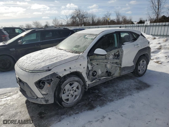 2024 Hyundai Kona SE with VIN KM8HA3AB0RU184987, listed as a Copart auction lot 44382925 with 9,989 mi miles and Clean Title. Bid and sale history available at carsss.com. Image 1.