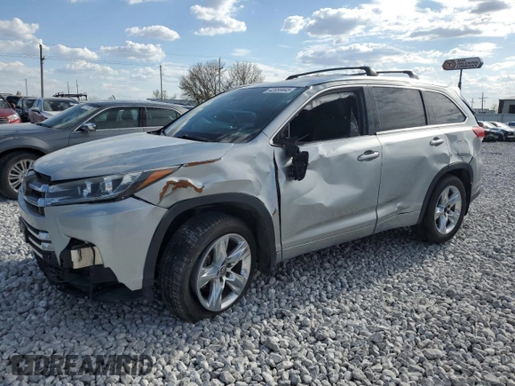 2018 Toyota Highlander Limited z VIN 5TDDZRFH1JS865387, wystawiony jako Copart lot #42059445 z przebiegiem Nie podano mil oraz Szkoda całkowita • Salvage title. Historia ofert i sprzedaży dostępna na DreamBid. Obrazek 1.