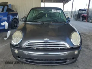2006 MINI Hardtop with VIN WMWRC33526TK15620, listed as a Copart auction lot 54130715 with 116,981 mi miles and Salvage title. Bid and sale history available at DreamBid. Image 5.