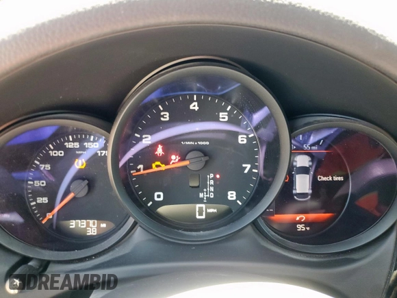 2018 Porsche Macan with VIN WP1AA2A50JLB22704, listed as a Copart auction lot 65922525 with 37,370 mi miles and Salvage title. Bid and sale history available at DreamBid. Image 9.