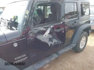 2017 Jeep Wrangler Unlimited Sport with VIN 1C4BJWDG7HL745466, listed as a IAAI auction lot 41040828 with 86,269 mi miles. Bid and sale history available at carsss.com. Image 6.