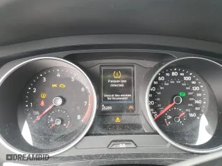 2020 Volkswagen Tiguan S with VIN 3VV1B7AX4LM037073, listed as a Copart auction lot 42588175 with 25,289 mi miles and Salvage Title. Bid and sale history available at carsss.com. Image 9.