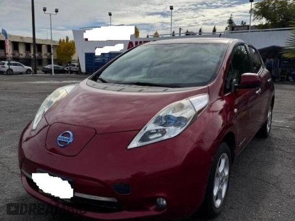 2011 Nissan LEAF SL-e with VIN JN1AZ0CP4BT000865, listed as a Copart auction lot 83054344 with 83,101 mi miles and Clean Title. Bid and sale history available at carsss.com. Image 2.
