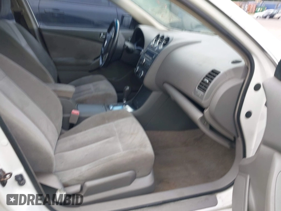 2009 Nissan Altima S with VIN 1N4AL21E49C152365, listed as a IAAI auction lot 42220145 with 163,681 mi miles and . Bid and sale history available at DreamBid. Image 5.