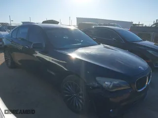 2009 BMW 7 Series 750i with VIN WBAKA83579CY33184, listed as a IAAI auction lot 40959686 with 169,251 mi miles. Bid and sale history available at carsss.com. Image 1.