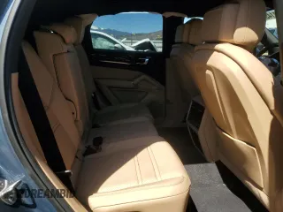 2020 Porsche Cayenne Turbo S E-Hybrid с VIN WP1AA2AY8LDA06688, выставлен на аукционе Copart как лот 55681145 с пробегом Не указан миль и Списание • Salvage title. История ставок и продаж доступна на DreamBid. Изображение 11.