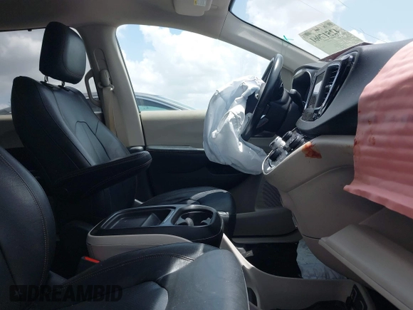 2020 Chrysler Pacifica Touring L with VIN 2C4RC1BG6LR173126, listed as a IAAI auction lot 42517961 with 75,014 mi miles and . Bid and sale history available at DreamBid. Image 5.