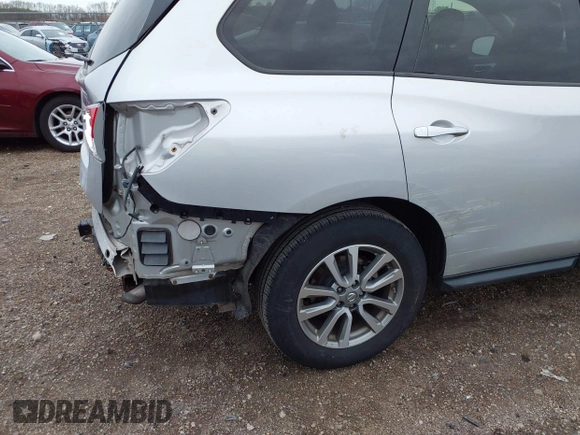 2016 Nissan Pathfinder Platinum with VIN 5N1AR2MM8GC658933, listed as a IAAI auction lot 41931265 with 117,274 mi miles. Bid and sale history available at carsss.com. Image 6.