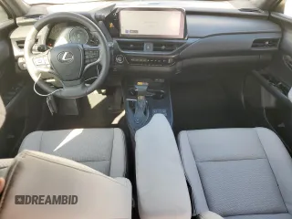 2024 Lexus UX 250h Premium z VIN JTHP9JBH7R2073444, wystawiony jako Copart lot #43447265 z przebiegiem 7 851 mil mil oraz Szkoda całkowita • Salvage title. Historia ofert i sprzedaży dostępna na DreamBid. Obrazek 8.