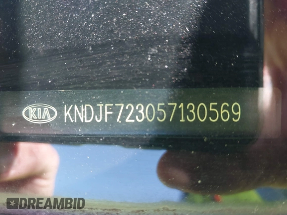 2005 Kia Sportage LX with VIN KNDJF723057130569, listed as a IAAI auction lot 41509247 with 155,777 mi miles and . Bid and sale history available at carsss.com. Image 9.