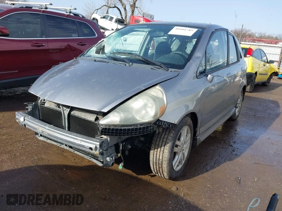2007 Honda Fit Sport with VIN JHMGD37647S002930, listed as a IAAI auction lot 41604785 with 208,473 mi miles. Bid and sale history available at carsss.com. Image 2.