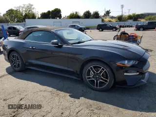 2018 Ford Mustang EcoBoost Premium z VIN 1FATP8UHXJ5145287, wystawiony jako Copart lot #60152705 z przebiegiem 75 119 mil mil oraz Szkoda całkowita • Salvage title. Historia ofert i sprzedaży dostępna na DreamBid. Obrazek 4.