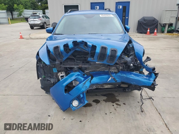 2020 Jeep Cherokee Latitude Tech Connect z VIN 1C4PJLCB6JD620386, wystawiony jako Copart lot #60409655 z przebiegiem 80 831 mil mil oraz Nie do naprawy • Non repairable. Historia ofert i sprzedaży dostępna na DreamBid. Obrazek 5.