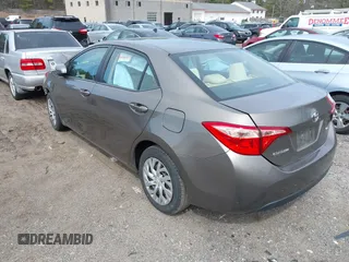 2019 Toyota Corolla L z VIN 2T1BURHE3KC136925, wystawiony jako IAAI lot #41894583 z przebiegiem 73 379 mil mil oraz . Historia ofert i sprzedaży dostępna na DreamBid. Obrazek 3.