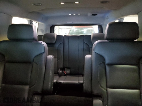 2018 Chevrolet Suburban LT z VIN 1GNSKHKC3JR228393, wystawiony jako Copart lot #56723575 z przebiegiem 149 932 mil mil oraz Czysty tytuł • Clean title. Historia ofert i sprzedaży dostępna na DreamBid. Obrazek 10.