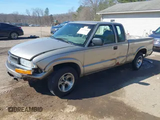 2003 Chevrolet S-10 with VIN 1GCCS19H438100436, listed as a IAAI auction lot 41891848 with 117,907 mi miles and . Bid and sale history available at DreamBid. Image 2.