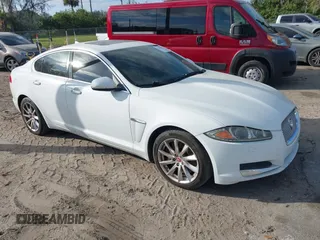 2015 Jaguar XF I4 T Premium with VIN SAJWA0FS5FPU66766, listed as a IAAI auction lot 41632479 with 1 mi miles. Bid and sale history available at carsss.com. Image 1.