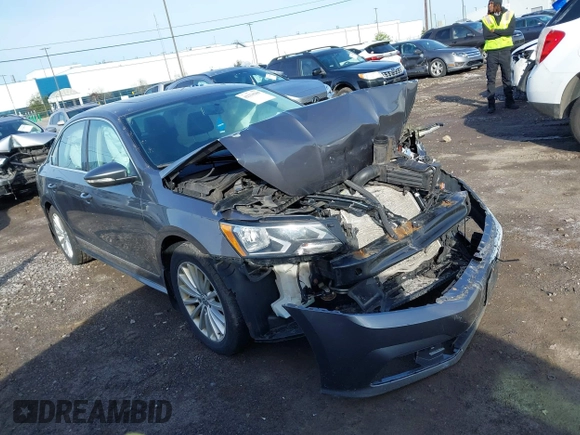 2016 Volkswagen Passat SE z VIN 1VWBT7A32GC016577, wystawiony jako IAAI lot #42334269 z przebiegiem 128 006 mil mil oraz . Historia ofert i sprzedaży dostępna na DreamBid. Obrazek 1.