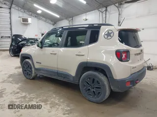 2017 Jeep Renegade Trailhawk z VIN ZACCJBCB6HPE97998, wystawiony jako IAAI lot #42435849 z przebiegiem 105 490 mil mil oraz . Historia ofert i sprzedaży dostępna na DreamBid. Obrazek 3.