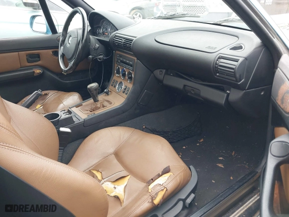 2001 BMW Z3 2.5i with VIN WBACN33481LK49139, listed as a IAAI auction lot 41812649 with 143,226 mi miles. Bid and sale history available at carsss.com. Image 5.