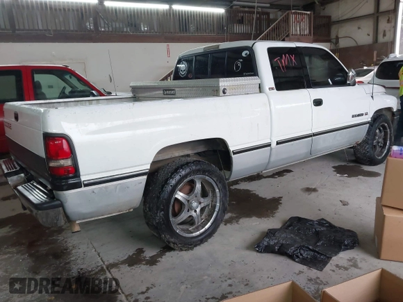 1997 Dodge 1500 with VIN 3B7HC13Y2VG830399, listed as a IAAI auction lot 41450377 with 194,665 mi miles and . Bid and sale history available at DreamBid. Image 4.