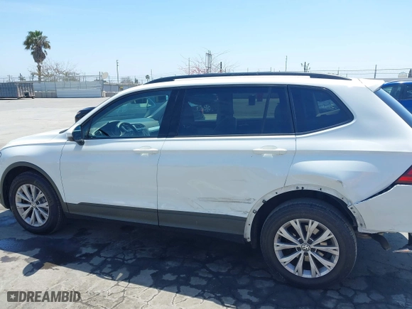 2019 Volkswagen Tiguan S with VIN 3VV1B7AX1KM101407, listed as a IAAI auction lot 42032761 with 51,868 mi miles. Bid and sale history available at carsss.com. Image 14.