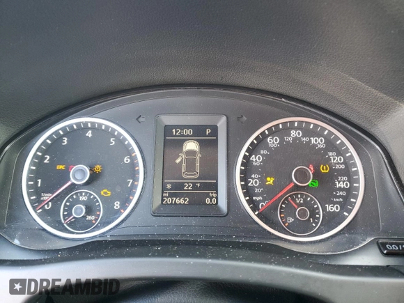 2017 Volkswagen Tiguan S with VIN WVGBV7AX2HW511907, listed as a Copart auction lot 50252355 with 207,662 mi miles and Clean Title. Bid and sale history available at DreamBid. Image 9.