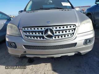 2008 Mercedes-Benz M 3.5L with VIN 4JGBB86E88A355083, listed as a IAAI auction lot 42019076 with 160,928 mi miles. Bid and sale history available at carsss.com. Image 6.