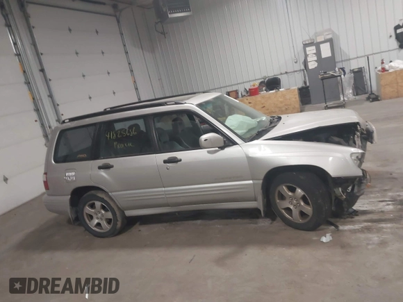2001 Subaru Forester S w/Premium Pkg with VIN JF1SF65691H751789, listed as a IAAI auction lot 41825686 with 183,790 mi miles. Bid and sale history available at carsss.com. Image 13.
