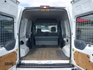 2013 Ford Transit Connect XLT с VIN NM0LS7DN9DT145612, выставлен на аукционе IAAI как лот 42186426 с пробегом 143 239 миль миль и . История ставок и продаж доступна на DreamBid. Изображение 8.