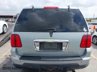 2005 Lincoln Navigator Luxury with VIN 5LMFU27505LJ13960, listed as a IAAI auction lot 41893770 with 1 mi miles. Bid and sale history available at carsss.com. Image 17.