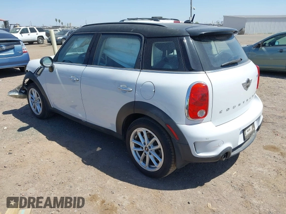 2016 MINI Countryman S with VIN WMWZC3C54GWT08011, listed as a IAAI auction lot 42274242 with 99,183 mi miles and . Bid and sale history available at DreamBid. Image 3.