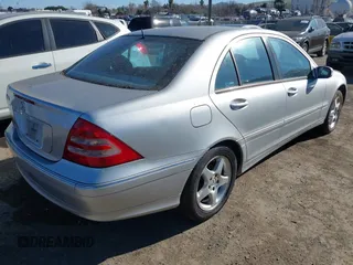 2001 Mercedes-Benz C 230/260/280/320 with VIN WDBRF61J41F085292, listed as a IAAI auction lot 41378218 with 162,485 mi miles and . Bid and sale history available at DreamBid. Image 4.