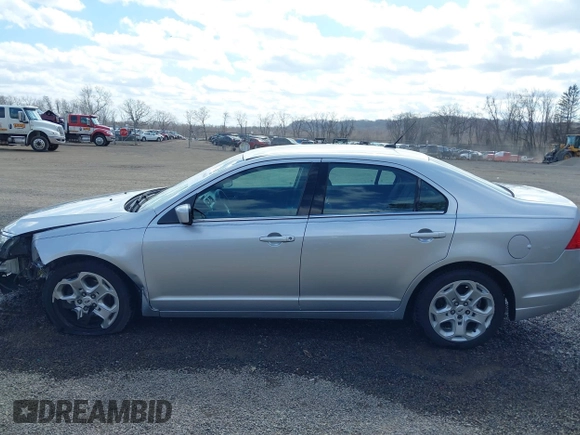 2011 Ford Fusion SE with VIN 3FAHP0HA8BR273529, listed as a IAAI auction lot 41890616 with 85,486 mi miles. Bid and sale history available at carsss.com. Image 14.