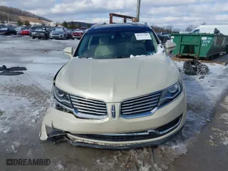 2016 Lincoln MKX Select with VIN 2LMTJ8KRXGBL86620, listed as a IAAI auction lot 41511280 with 90,379 mi miles. Bid and sale history available at carsss.com. Image 13.