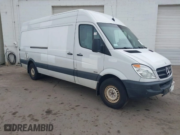 2011 Mercedes-Benz Sprinter Cargo with VIN WD3PE8CB4B5565573, listed as a IAAI auction lot 41821984 with 306,841 mi miles. Bid and sale history available at carsss.com. Image 1.