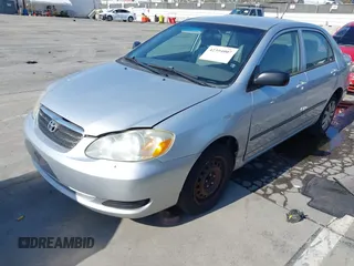 2007 Toyota Corolla CE z VIN 1NXBR32E57Z802566, wystawiony jako IAAI lot #42394007 z przebiegiem 195 301 mil mil oraz . Historia ofert i sprzedaży dostępna na DreamBid. Obrazek 2.