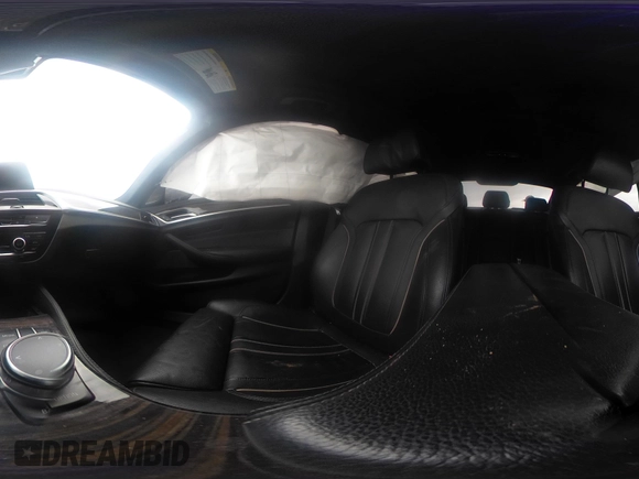 2019 BMW 5 Series M550i xDrive z VIN WBAJB9C53KB464754, wystawiony jako IAAI lot #42116407 z przebiegiem 156 418 mil mil oraz . Historia ofert i sprzedaży dostępna na DreamBid. Obrazek 17.