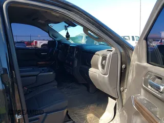 2020 Chevrolet Silverado 1500 LT with VIN 3GCPWCED2LG412902, listed as a IAAI auction lot 40823405 with 98,359 mi miles. Bid and sale history available at carsss.com. Image 5.