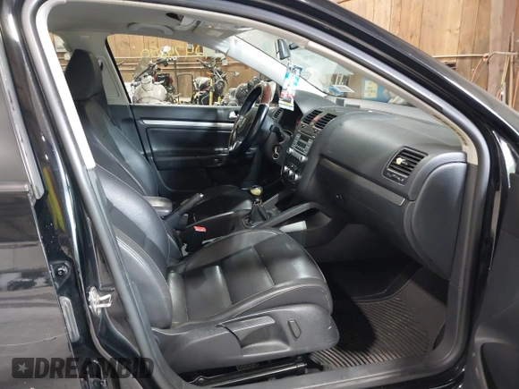 2010 Volkswagen Jetta Limited Edition with VIN 3VWAZ7AJ4AM114279, listed as a IAAI auction lot 42474290 with 170,585 mi miles and . Bid and sale history available at DreamBid. Image 5.