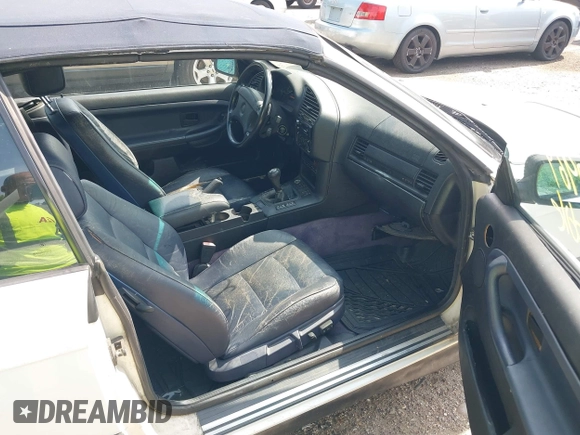 1995 BMW 3 Series с VIN WBABJ5320SJC83061, выставлен на аукционе IAAI как лот 42622969 с пробегом 221 495 миль миль и . История ставок и продаж доступна на DreamBid. Изображение 5.