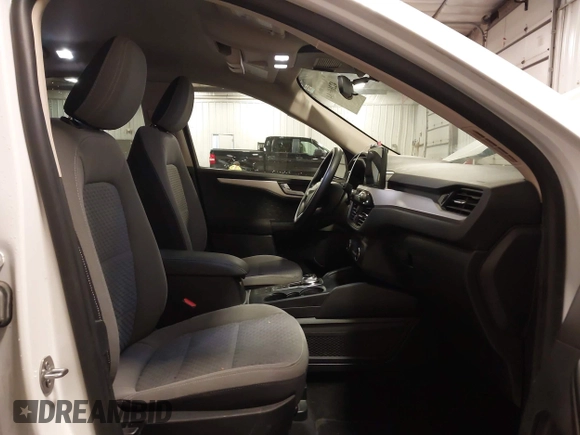 2020 Ford Escape SE z VIN 1FMCU9G66LUB84594, wystawiony jako IAAI lot #42260684 z przebiegiem 148 001 mil mil oraz . Historia ofert i sprzedaży dostępna na DreamBid. Obrazek 5.