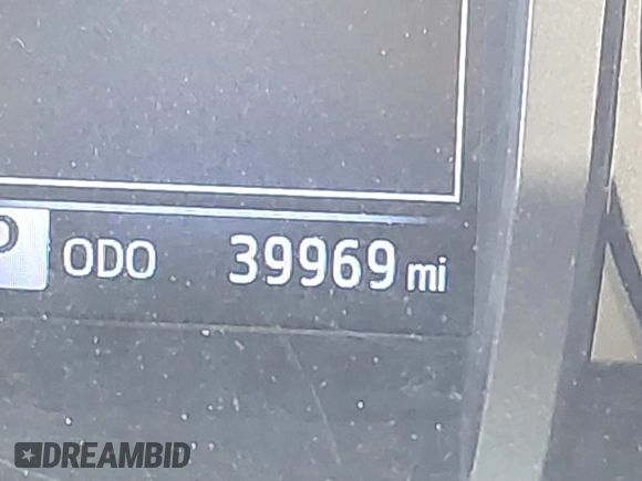 2019 Toyota Tacoma SR with VIN 3TMCZ5AN7KM213537, listed as a IAAI auction lot 42442068 with 39,969 mi miles and . Bid and sale history available at DreamBid. Image 16.