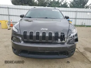 2014 Jeep Cherokee Altitude with VIN 1C4PJMCSXEW206494, listed as a Copart auction lot 74877164 with 183,549 mi miles and Salvage Title. Bid and sale history available at carsss.com. Image 5.