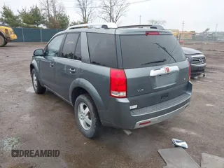 2007 Saturn VUE V6 z VIN 5GZCZ53467S859072, wystawiony jako IAAI lot #42002661 z przebiegiem 173 934 mil mil oraz . Historia ofert i sprzedaży dostępna na DreamBid. Obrazek 3.