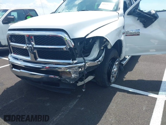 2018 Ram 2500 Tradesman with VIN 3C6UR5CJ6JG276003, listed as a IAAI auction lot 42128023 with 41,113 mi miles and . Bid and sale history available at DreamBid. Image 6.