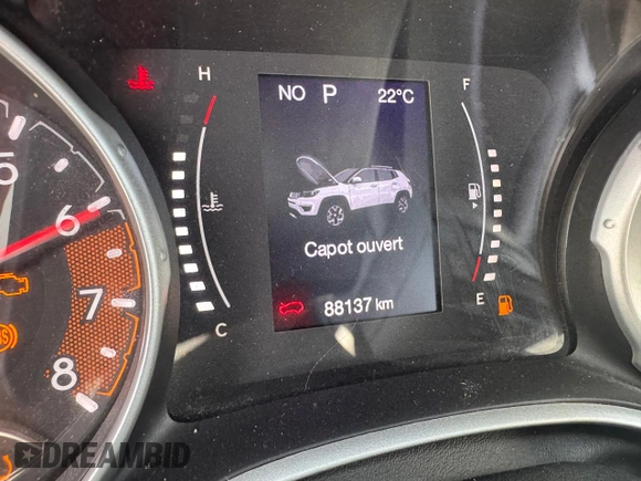 2021 Jeep Compass Latitude z VIN 3C4NJDBB4MT588325, wystawiony jako Copart lot #62374985 z przebiegiem 88 137 mil mil oraz Czysty tytuł • Clean title. Historia ofert i sprzedaży dostępna na DreamBid. Obrazek 8.