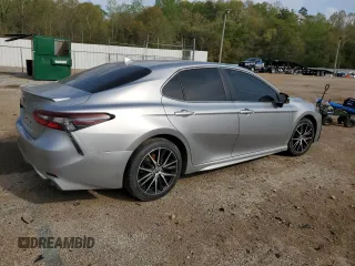 2022 Toyota Camry SE z VIN 4T1G11AK0NU666336, wystawiony jako Copart lot #41667525 z przebiegiem 68 545 mil mil oraz Szkoda całkowita • Salvage title. Historia ofert i sprzedaży dostępna na DreamBid. Obrazek 3.
