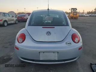 2006 Volkswagen New Beetle Coupe with VIN 3VWPG31C46M421646, listed as a Copart auction lot 83255624 with 91,884 mi miles and Clean Title. Bid and sale history available at carsss.com. Image 6.